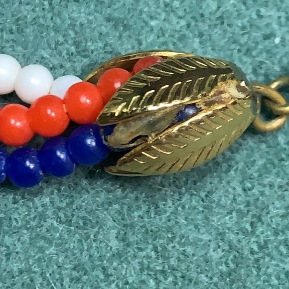 Vintage 3 strand beaded necklace - Picture 10 of 10